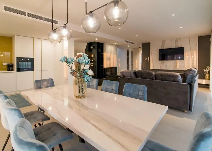 Luxury Viktorija Linardići