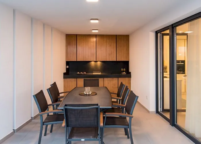 וילה Luxury Viktorija *