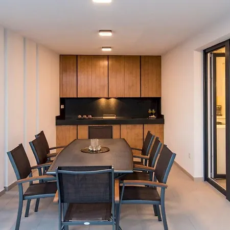 Villa Luxury Viktorija *