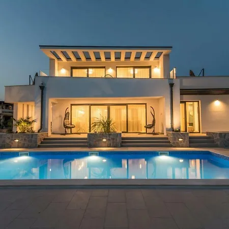 Luxury Viktorija